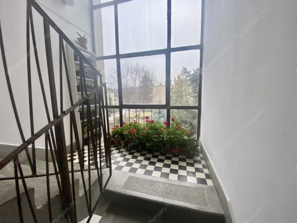 Kiadó albérlet 280000 Ft/hó áron: Budapest, XI. kerület  Ménesi út. Mérete: 65 nm, 2 szobás | Alberlet.hu - 6579994