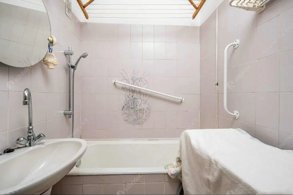 Kiadó albérlet 200000 Ft/hó áron: Budapest, XI. kerület  Menyecske utca. Mérete: 49 nm, 2 szobás | Alberlet.hu - 6580171