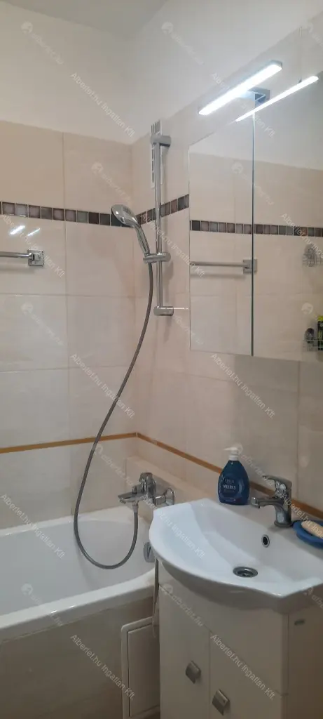 Kiadó albérlet 300000 Ft/hó áron: Budapest, XI. kerület  Menyecske utca. Mérete: 71 nm, 3 szobás | Alberlet.hu - 6650504