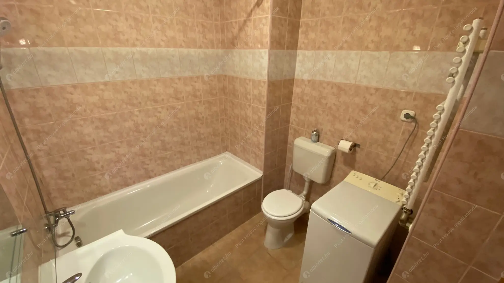 Kiadó albérlet 260000 Ft/hó áron: Budapest, XI. kerület  Nádorliget utca. Mérete: 46 nm, 2 szobás | Alberlet.hu - 6598552