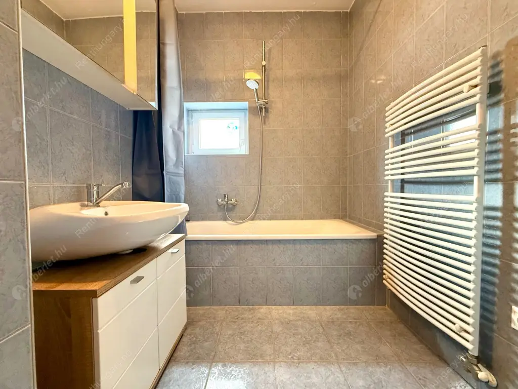 Kiadó albérlet 250000 Ft/hó áron: Budapest, XI. kerület  Nádorliget utca. Mérete: 54 nm, 2 szobás | Alberlet.hu - 6627526