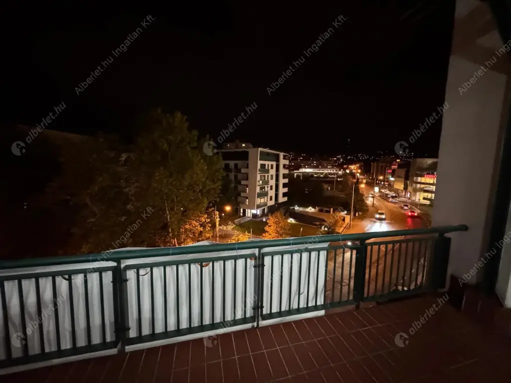 Kiadó albérlet 380000 Ft/hó áron: Budapest, XI. kerület  Naprózsa utca. Mérete: 65 nm, 2 szobás | Alberlet.hu - 6602726