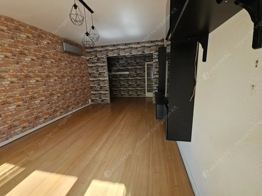 Kiadó albérlet 265000 Ft/hó áron: Budapest, XI. kerület  Neszmélyi út. Mérete: 55 nm, 2 szobás | Alberlet.hu - 6556238