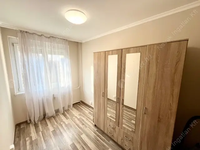 Kiadó albérlet 280000 Ft/hó áron: Budapest, XI. kerület  Neszmélyi út. Mérete: 55 nm, 3 szobás | Alberlet.hu - 6574357