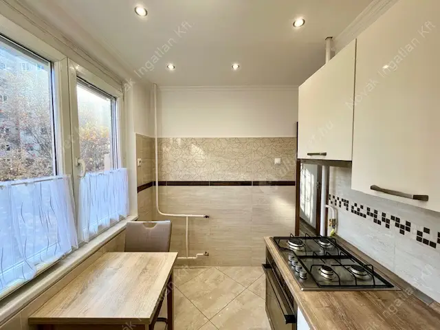 Kiadó albérlet 280000 Ft/hó áron: Budapest, XI. kerület  Neszmélyi út. Mérete: 55 nm, 3 szobás | Alberlet.hu - 6574371