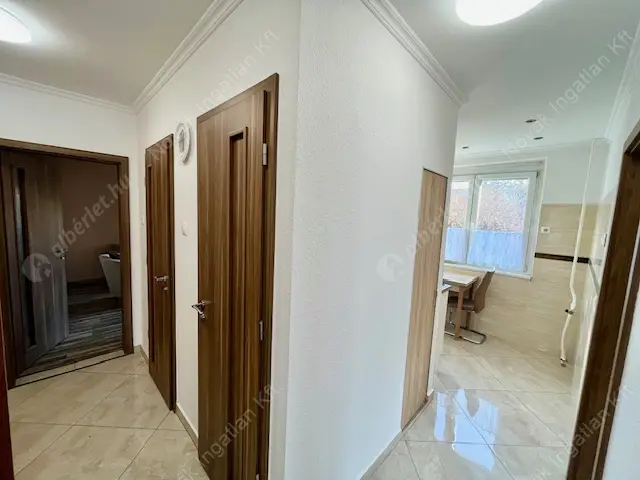 Kiadó albérlet 280000 Ft/hó áron: Budapest, XI. kerület  Neszmélyi út. Mérete: 55 nm, 3 szobás | Alberlet.hu - 6574372