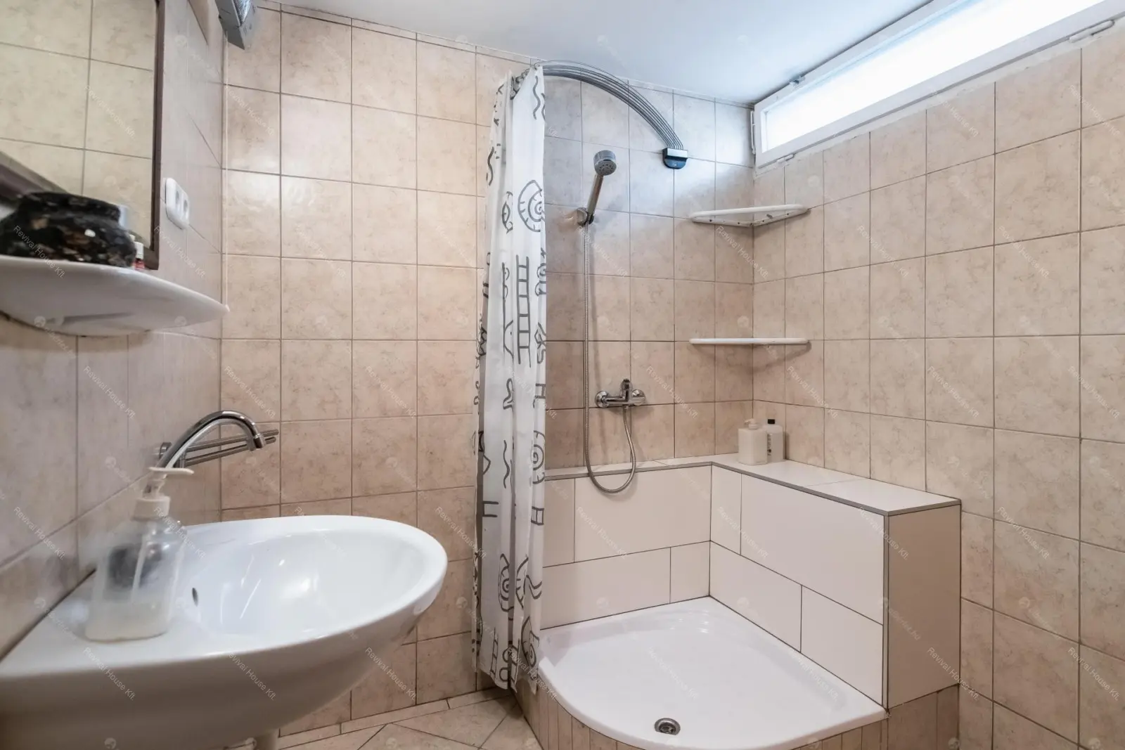 Kiadó albérlet 1100000 Ft/hó áron: Budapest, XI. kerület  Õrség utca. Mérete: 180 nm, 5 szobás | Alberlet.hu - 5616122