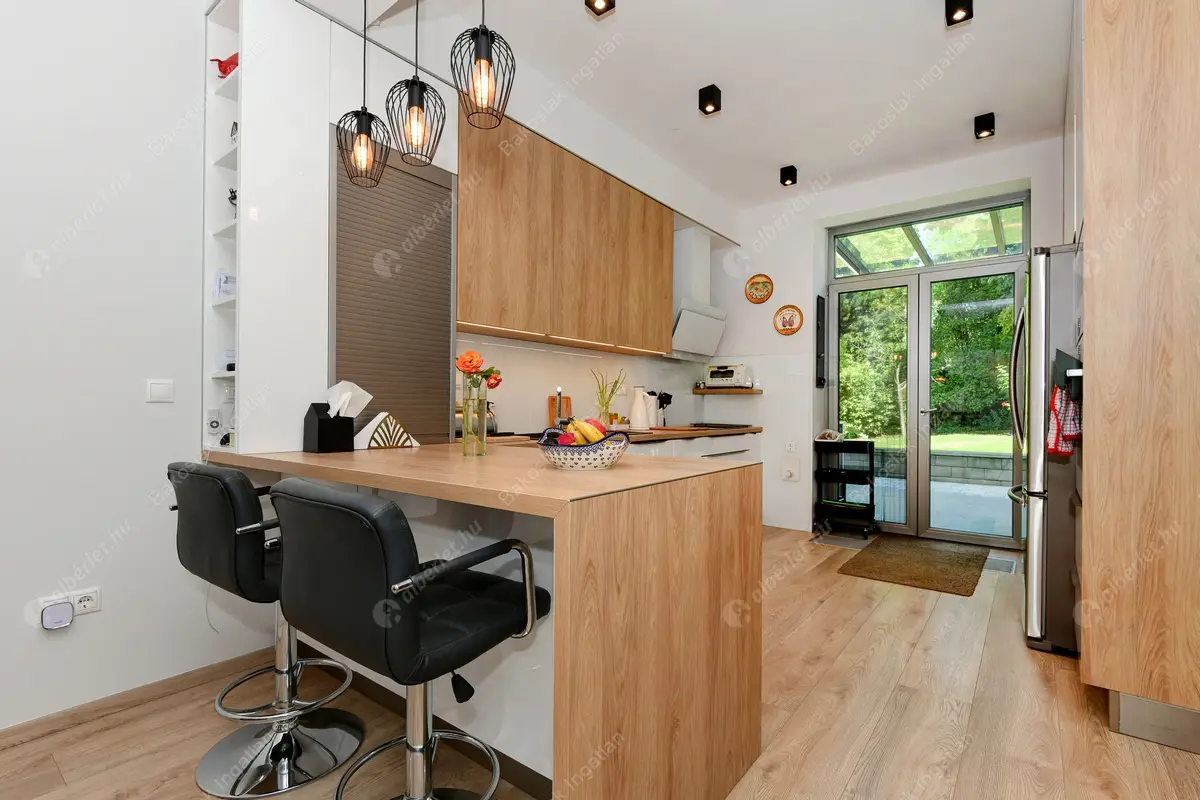 Kiadó albérlet 1738000 Ft/hó áron: Budapest, XI. kerület  Õrség utca. Mérete: 190 nm, 5 szobás | Alberlet.hu - 6554641