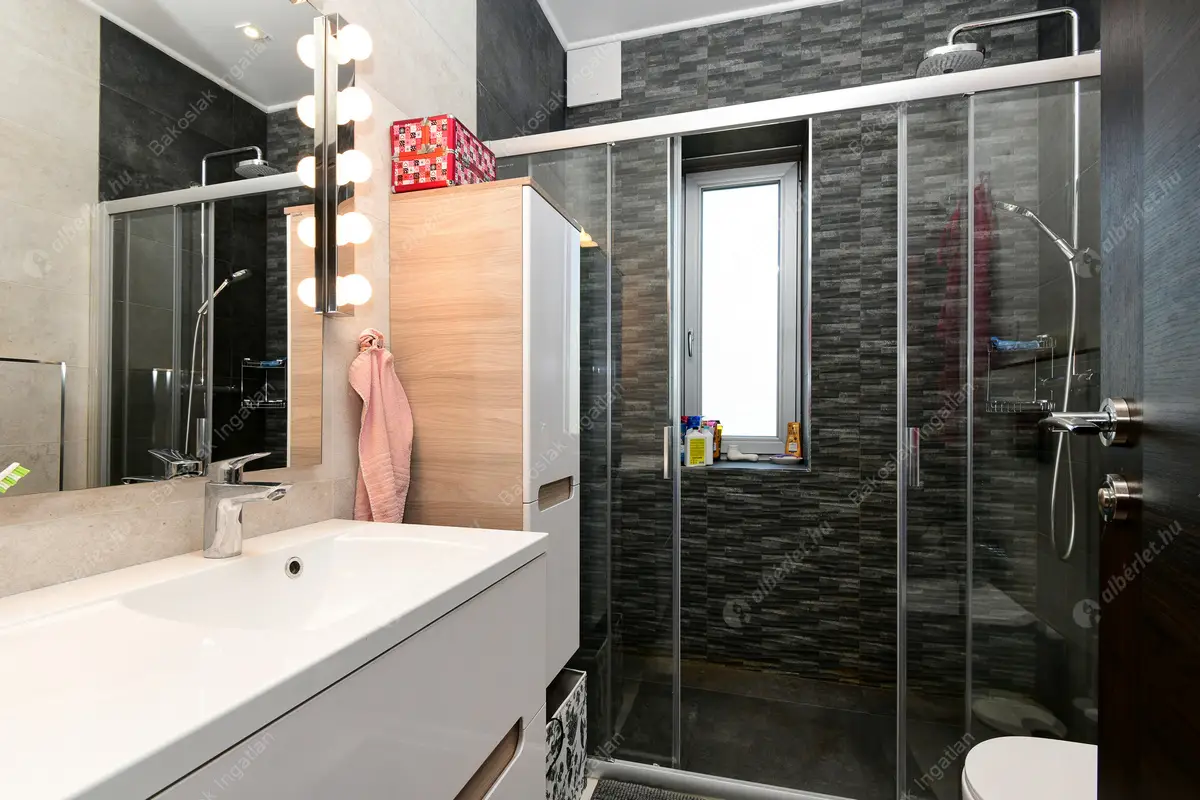 Kiadó albérlet 1738000 Ft/hó áron: Budapest, XI. kerület  Õrség utca. Mérete: 190 nm, 5 szobás | Alberlet.hu - 6554657