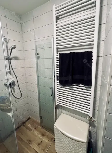 Kiadó albérlet 280000 Ft/hó áron: Budapest, XI. kerület  Péterhegyi út. Mérete: 43 nm, 2 szobás | Alberlet.hu - 6694715