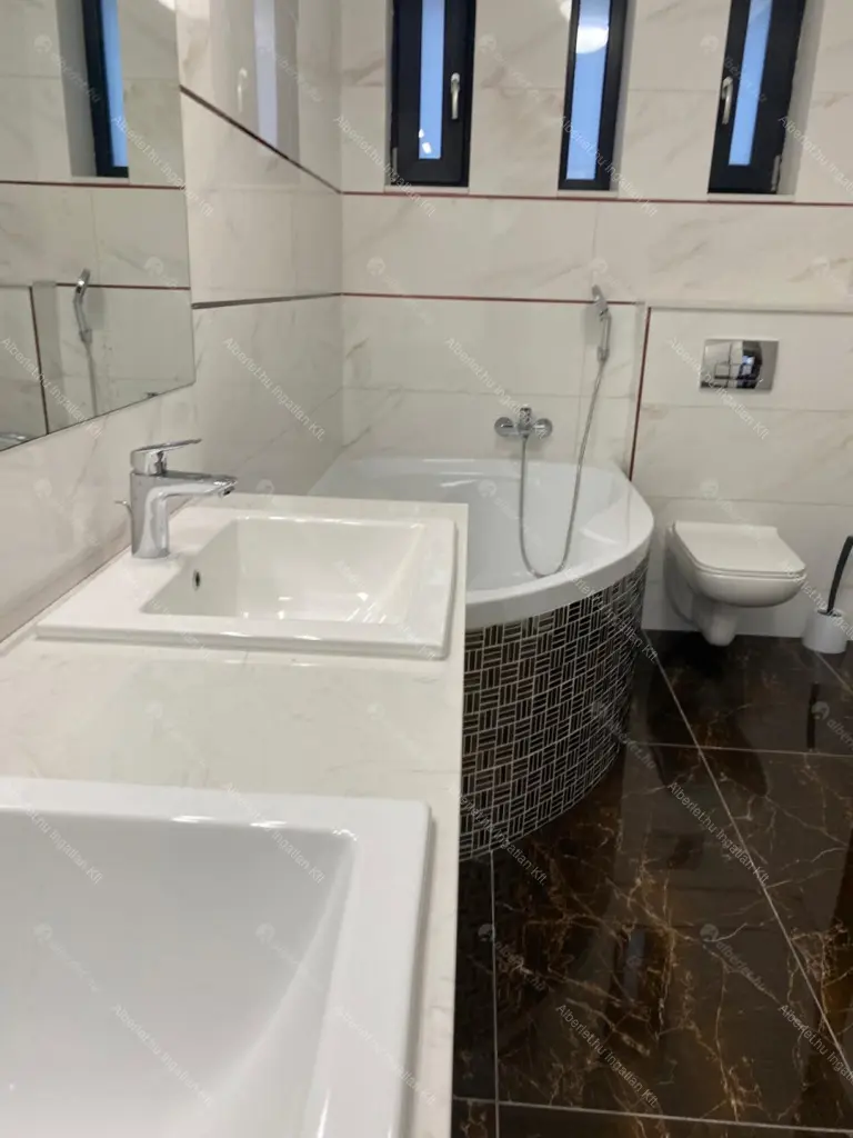 Kiadó albérlet 1100000 Ft/hó áron: Budapest, XI. kerület  Rétkerülő út. Mérete: 117 nm, 4 szobás | Alberlet.hu - 6656076