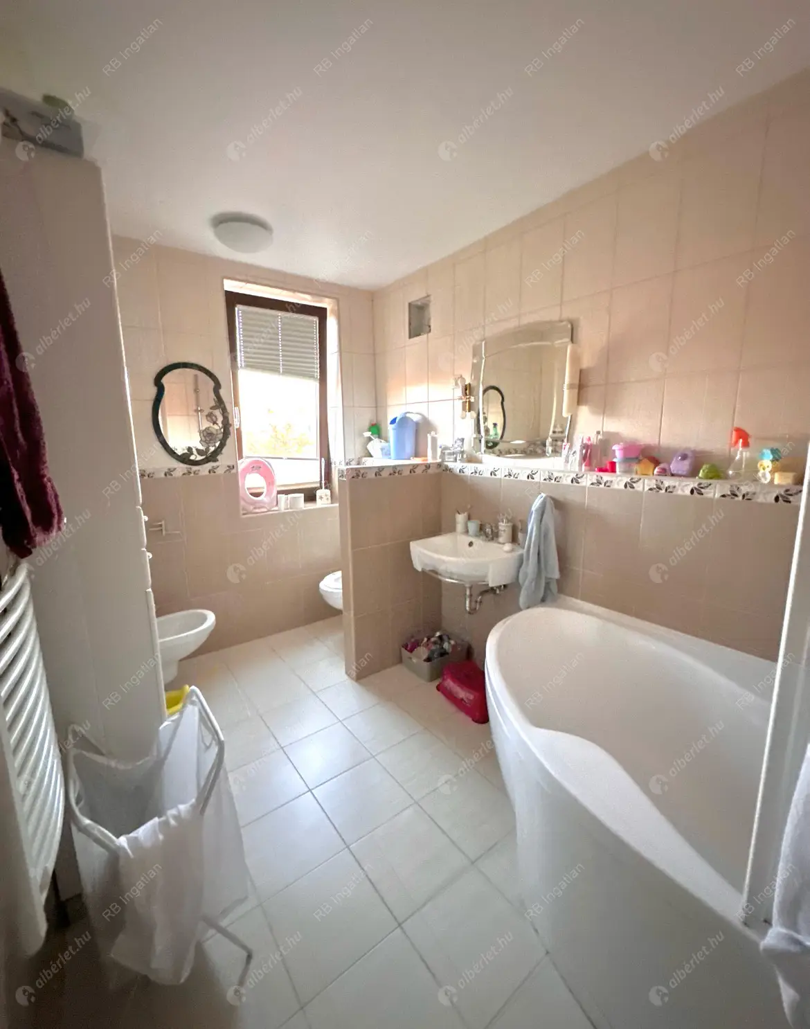 Kiadó albérlet 690000 Ft/hó áron: Budapest, XI. kerület  Rupphegyi út. Mérete: 113 nm, 4 szobás | Alberlet.hu - 6470833