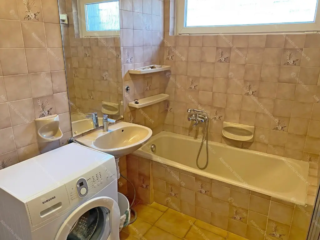 Kiadó albérlet 200000 Ft/hó áron: Budapest, XI. kerület  Sáfrány utca. Mérete: 32 nm, 1 szobás | Alberlet.hu - 6696078