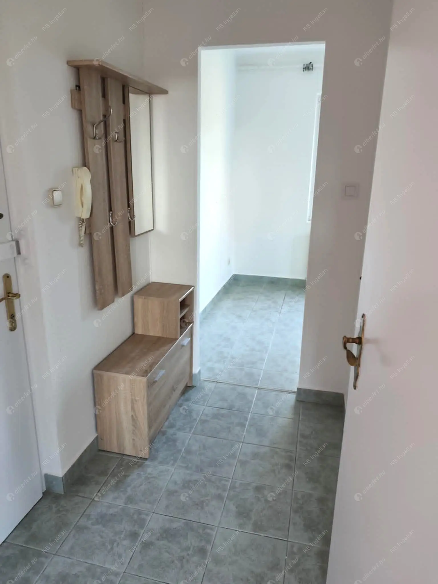 Kiadó albérlet 290000 Ft/hó áron: Budapest, XI. kerület  Sasadi köz. Mérete: 54 nm, 2 szobás | Alberlet.hu - 6554822