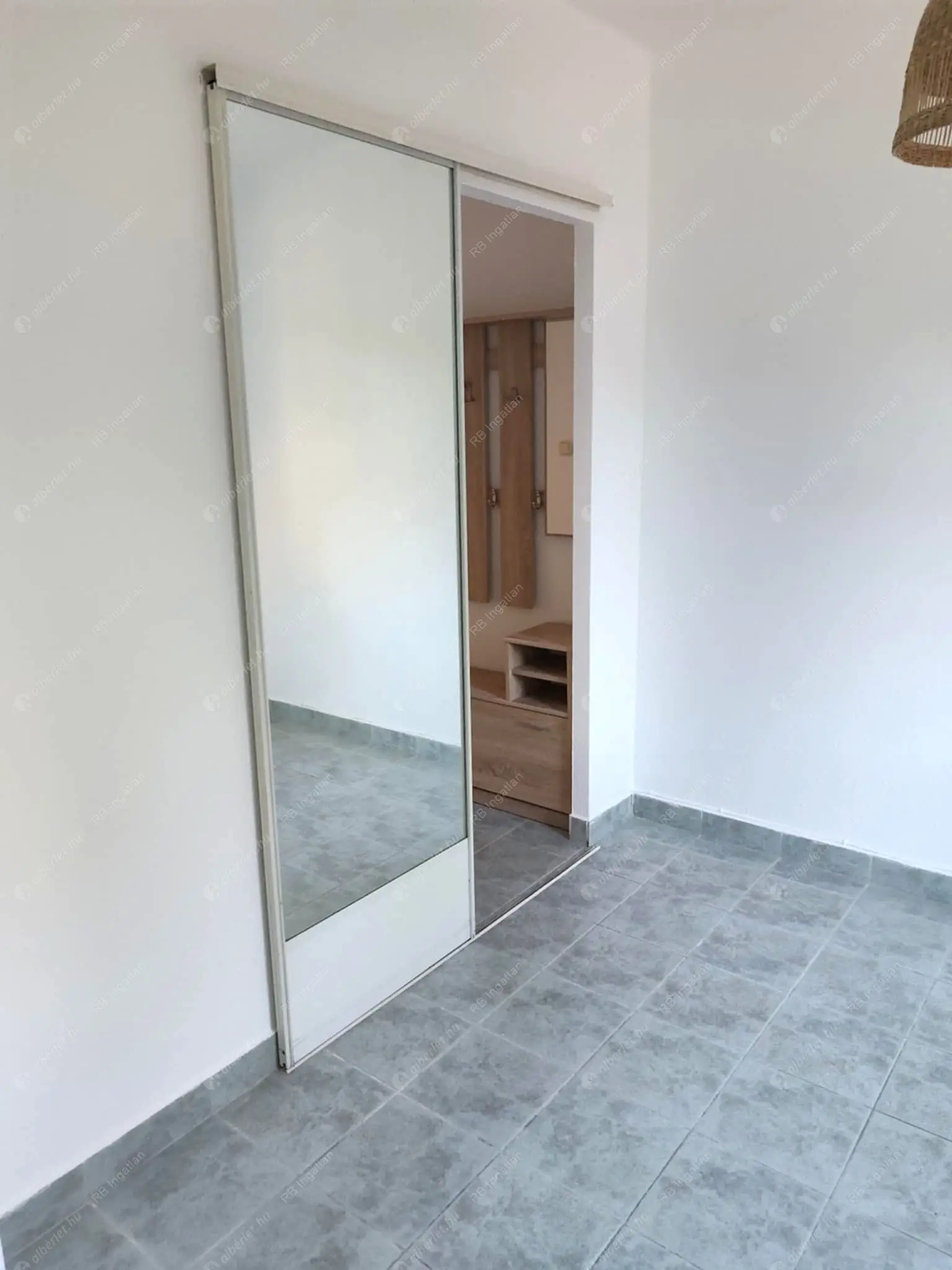 Kiadó albérlet 290000 Ft/hó áron: Budapest, XI. kerület  Sasadi köz. Mérete: 54 nm, 2 szobás | Alberlet.hu - 6554824