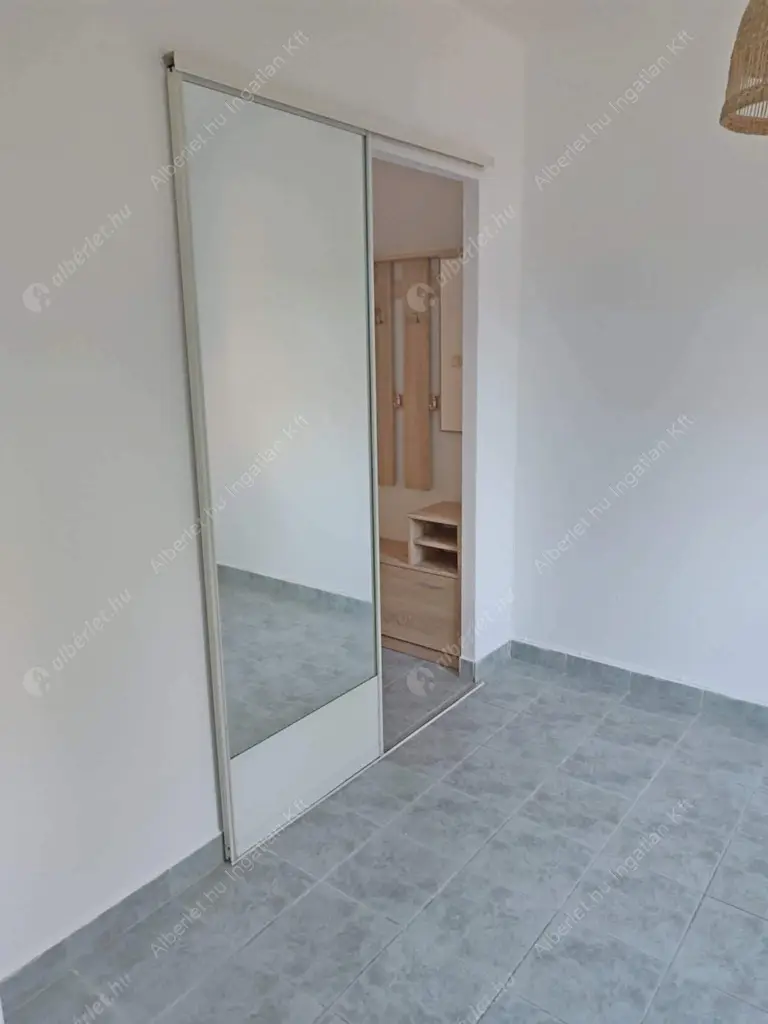 Kiadó albérlet 290000 Ft/hó áron: Budapest, XI. kerület  Sasadi köz. Mérete: 54 nm, 2 szobás | Alberlet.hu - 6571673