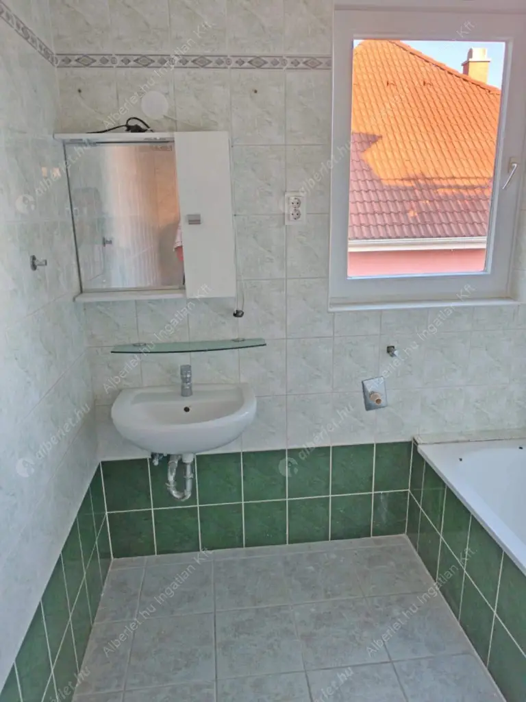 Kiadó albérlet 290000 Ft/hó áron: Budapest, XI. kerület  Sasadi köz. Mérete: 54 nm, 2 szobás | Alberlet.hu - 6571674