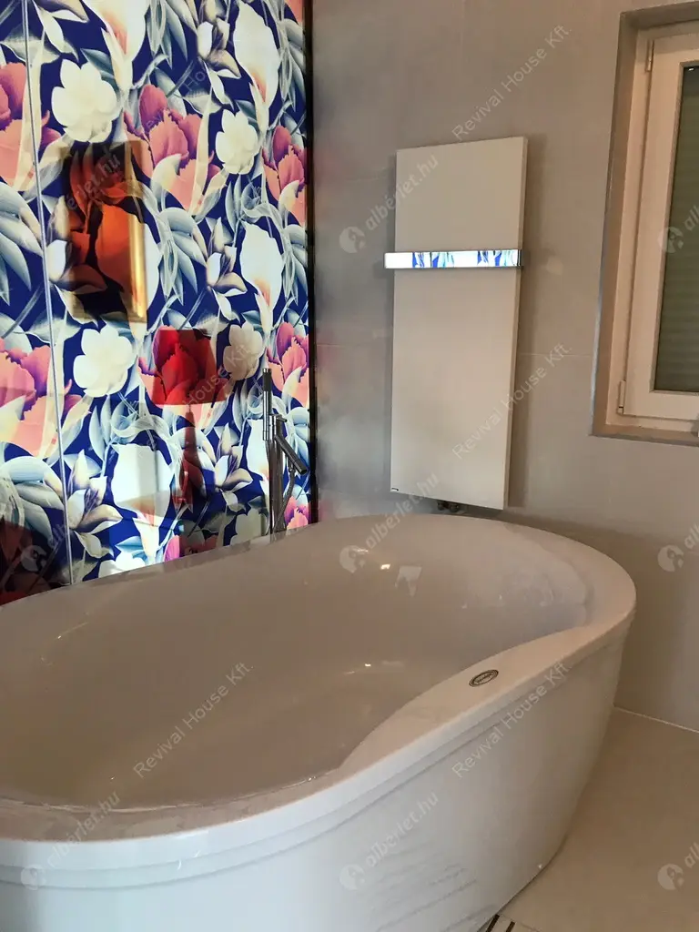 Kiadó albérlet 1000000 Ft/hó áron: Budapest, XI. kerület  Sasadi út. Mérete: 400 nm, 5 szobás | Alberlet.hu - 4717911