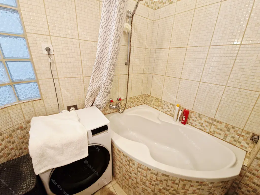 Kiadó albérlet 290000 Ft/hó áron: Budapest, XI. kerület  Somogyi út. Mérete: 45 nm, 1 szobás | Alberlet.hu - 6688868