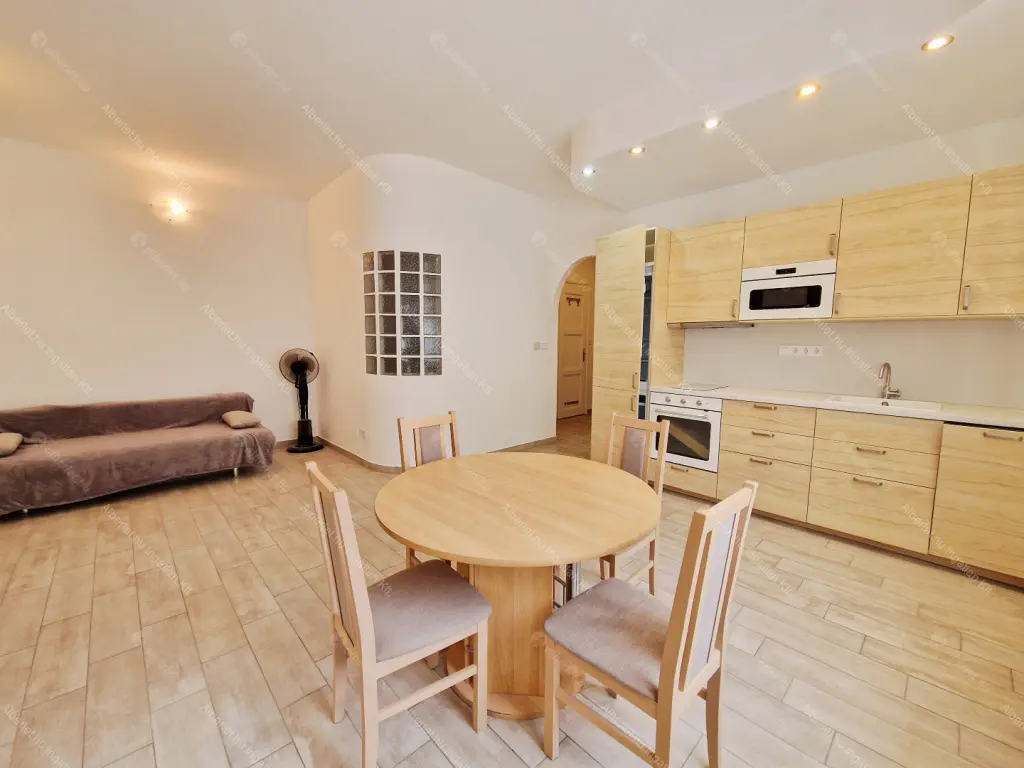 Kiadó albérlet 270000 Ft/hó áron: Budapest, XI. kerület  Somogyi út. Mérete: 45 nm, 1 szobás | Alberlet.hu - 6700487