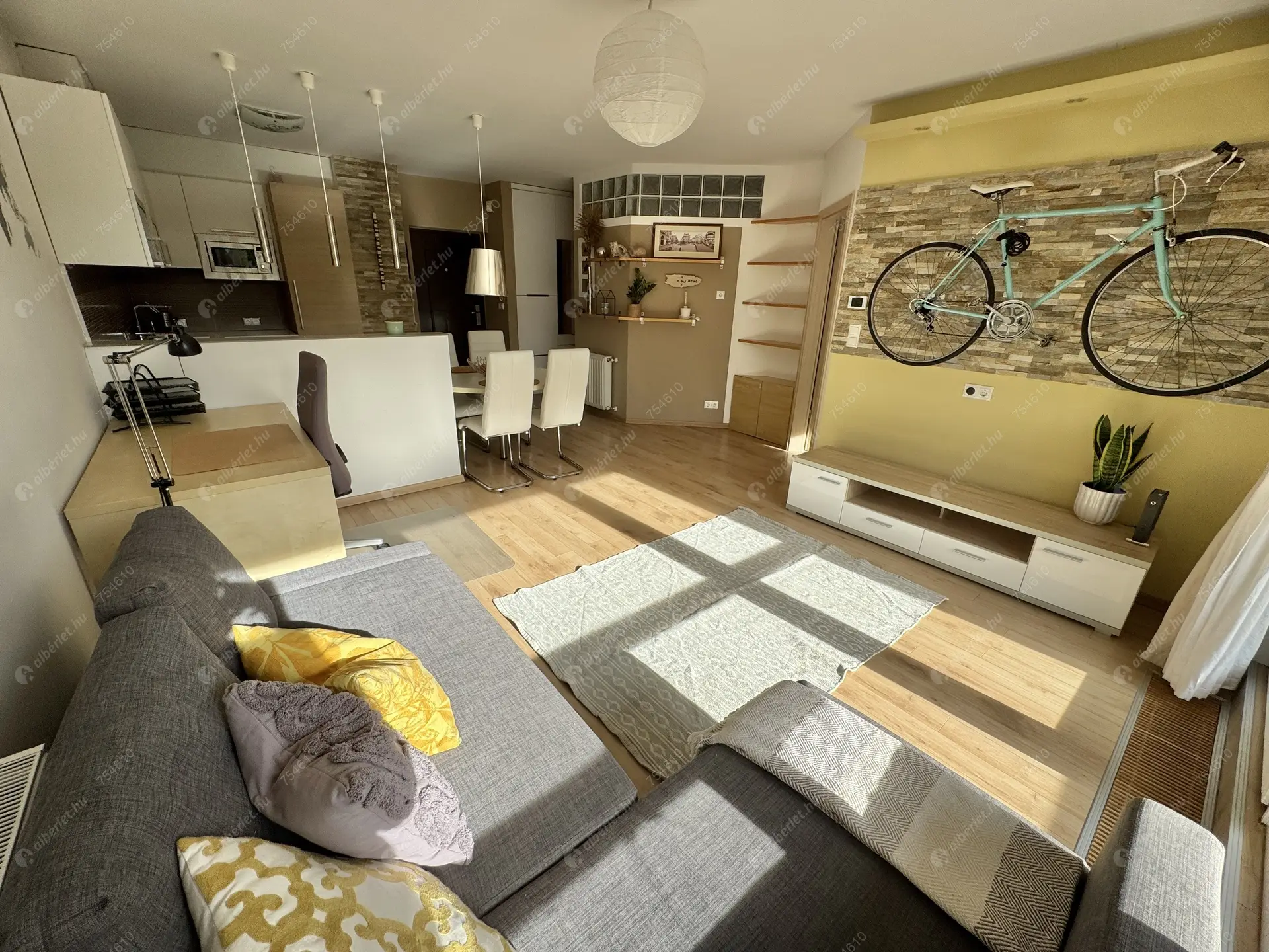 Kiadó albérlet 290000 Ft/hó áron: Budapest, XI. kerület  Sopron út. Mérete: 55 nm, 2 szobás | Alberlet.hu - 6356395