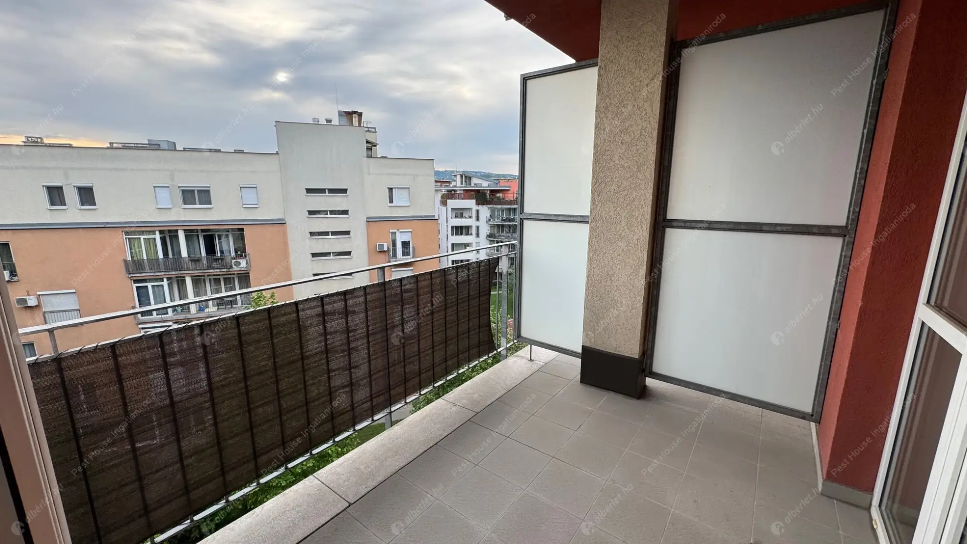 Kiadó albérlet 250000 Ft/hó áron: Budapest, XI. kerület  Szerémi út. Mérete: 55 nm, 2 szobás | Alberlet.hu - 6604128