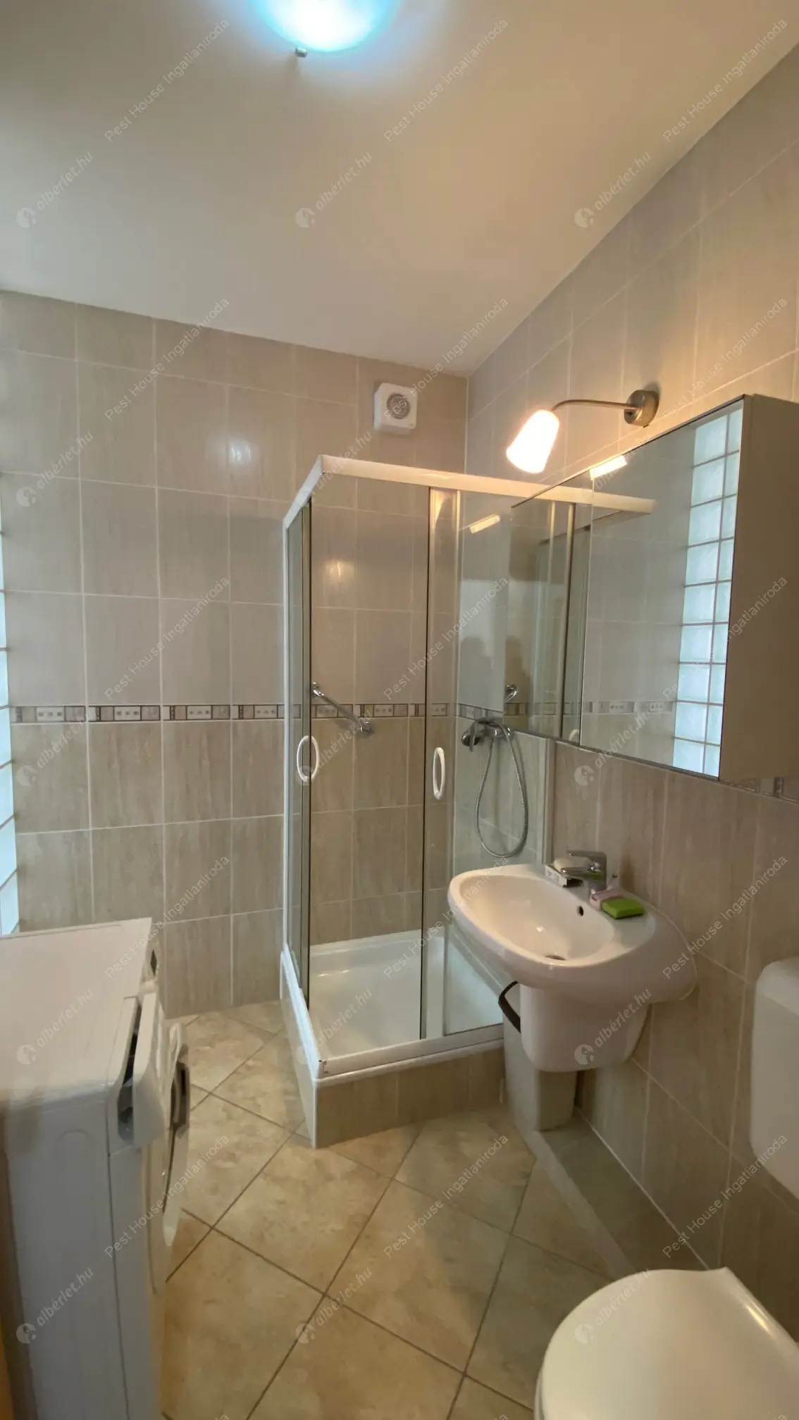 Kiadó albérlet 250000 Ft/hó áron: Budapest, XI. kerület  Szerémi út. Mérete: 55 nm, 2 szobás | Alberlet.hu - 6604131