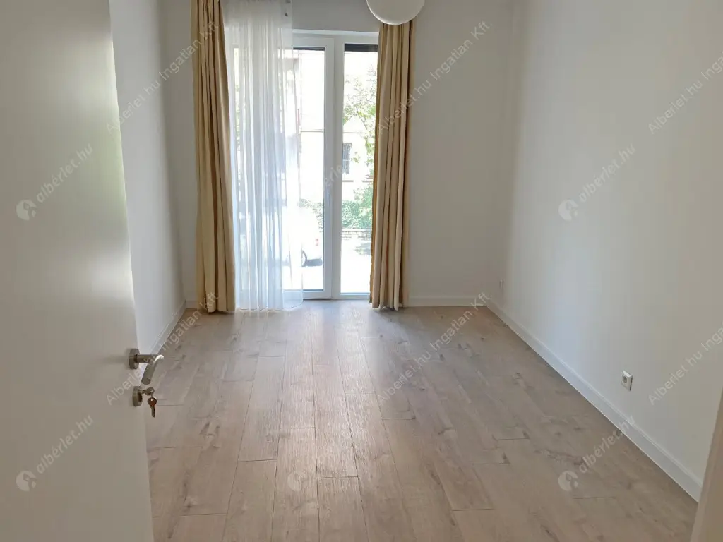 Kiadó albérlet 500000 Ft/hó áron: Budapest, XI. kerület  Ulászló utca. Mérete: 100 nm, 4 szobás | Alberlet.hu - 6552484