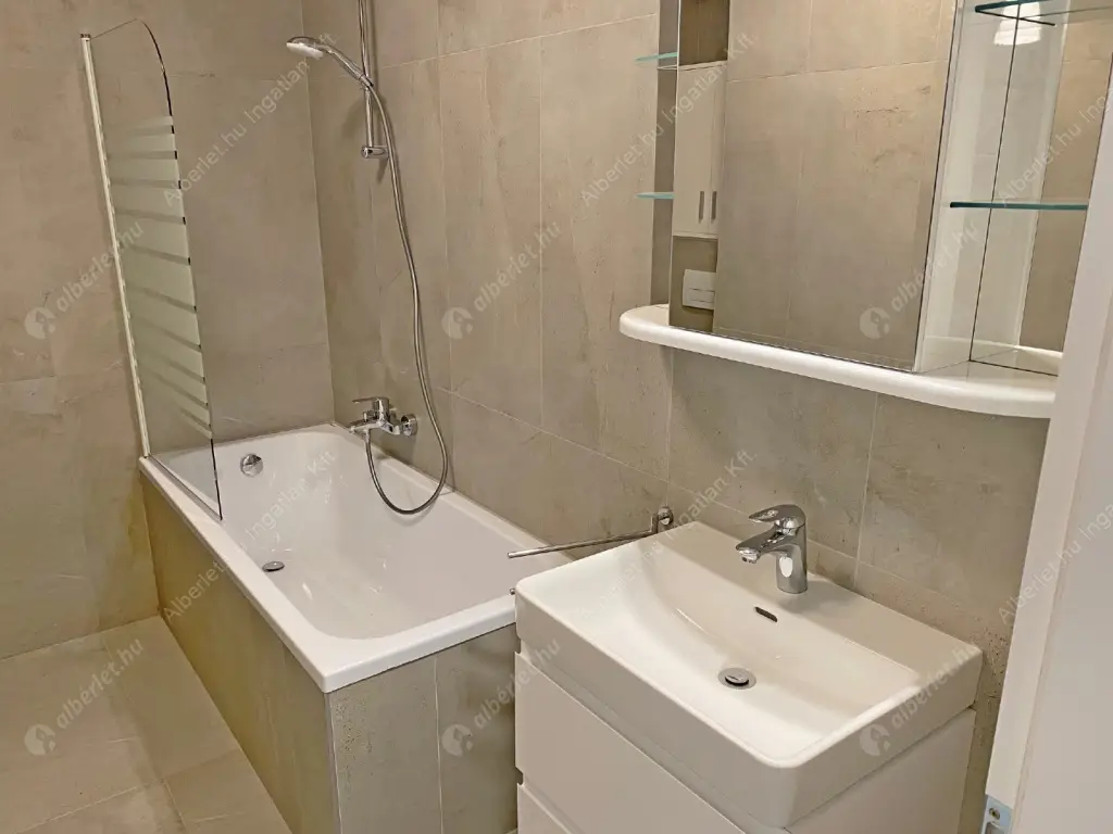 Kiadó albérlet 500000 Ft/hó áron: Budapest, XI. kerület  Ulászló utca. Mérete: 100 nm, 4 szobás | Alberlet.hu - 6552488