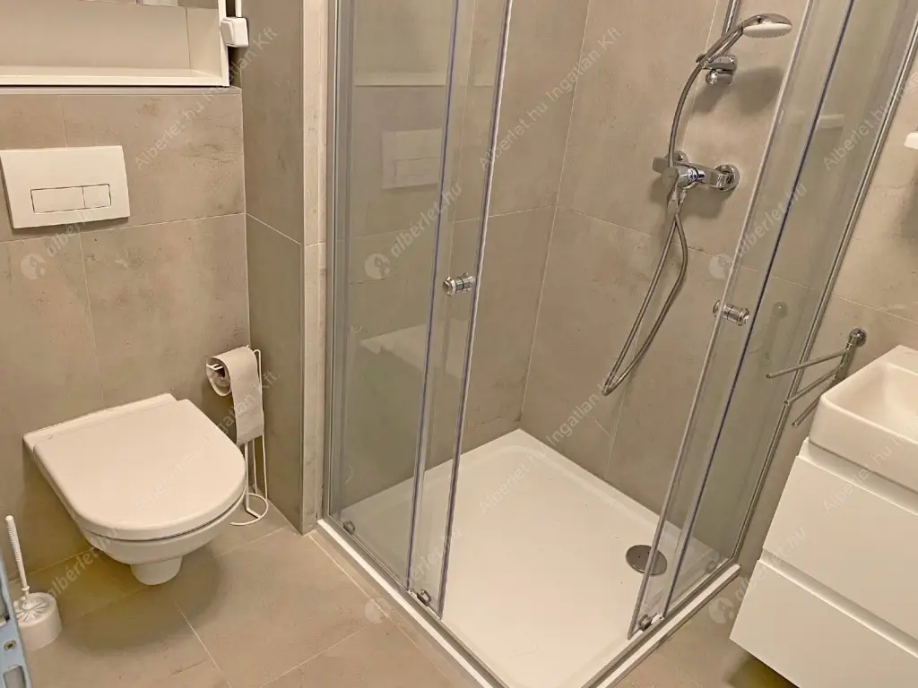 Kiadó albérlet 500000 Ft/hó áron: Budapest, XI. kerület  Ulászló utca. Mérete: 100 nm, 4 szobás | Alberlet.hu - 6552491