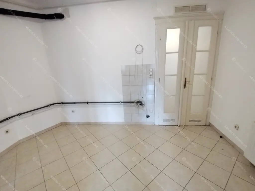 Kiadó albérlet 400000 Ft/hó áron: Budapest, XI. kerület  Vak Bottyán utca. Mérete: 110 nm, 3 szobás | Alberlet.hu - 6673864