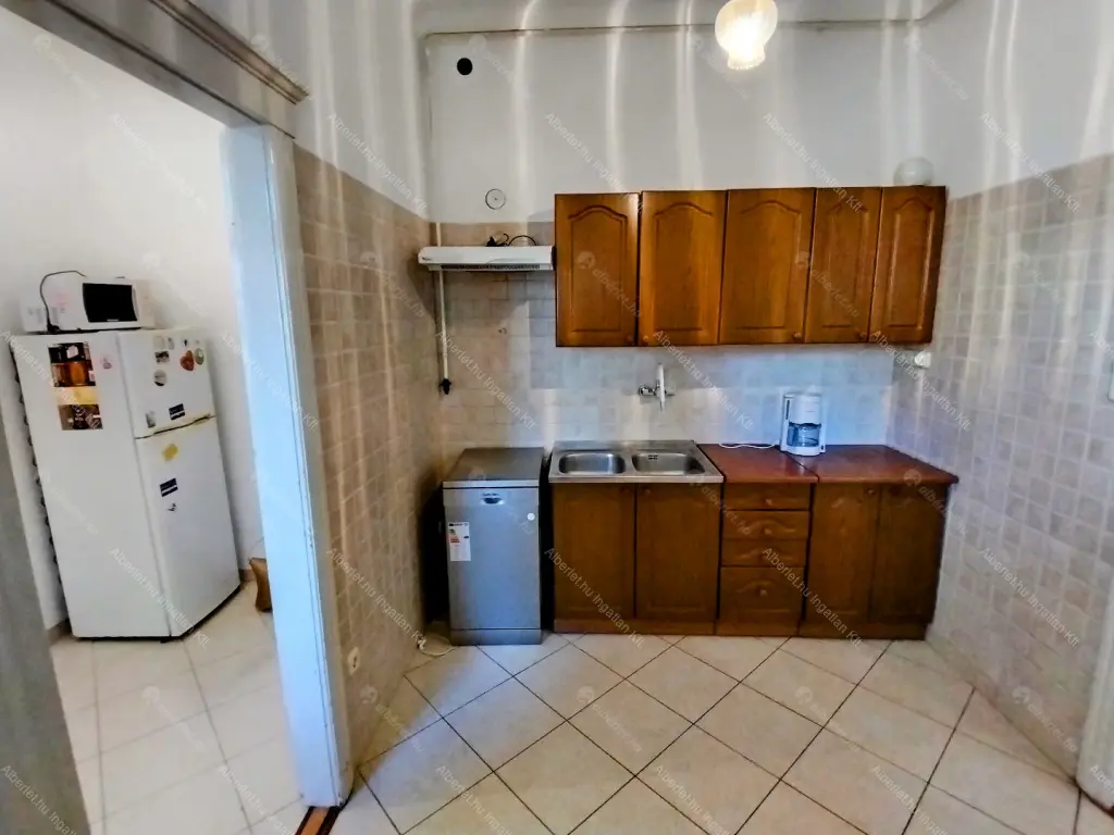 Kiadó albérlet 400000 Ft/hó áron: Budapest, XI. kerület  Vak Bottyán utca. Mérete: 110 nm, 3 szobás | Alberlet.hu - 6673870