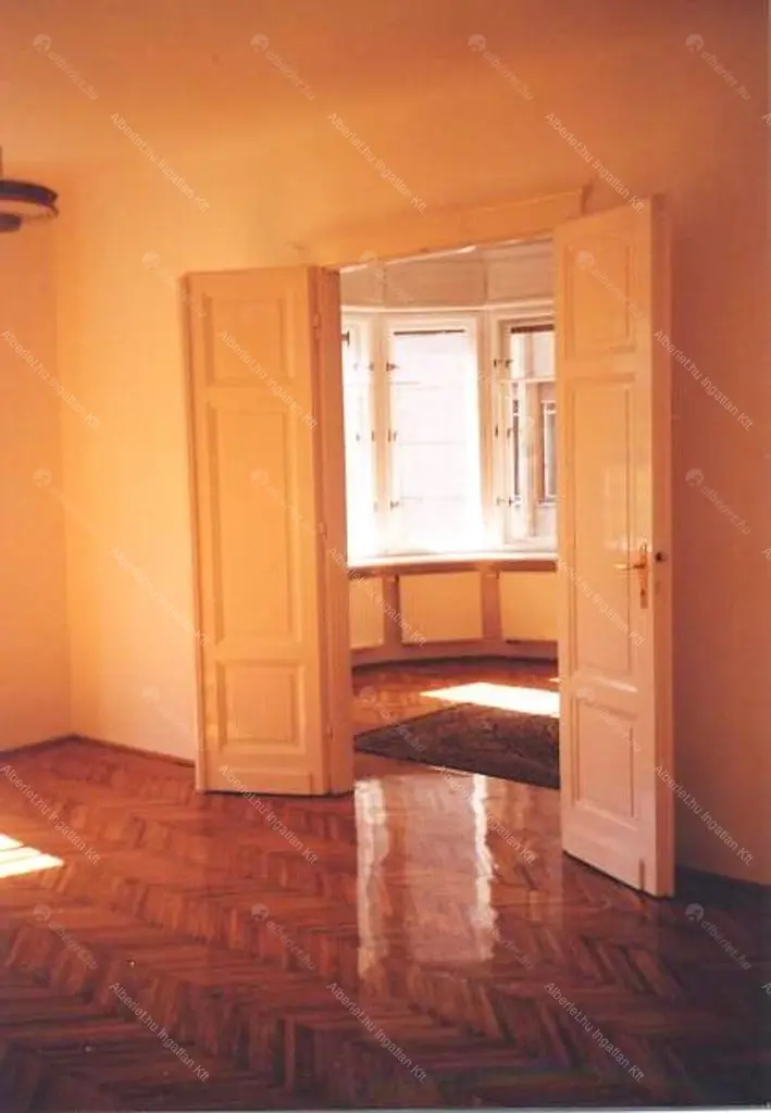 Kiadó albérlet 400000 Ft/hó áron: Budapest, XI. kerület  Vak Bottyán utca. Mérete: 110 nm, 3 szobás | Alberlet.hu - 6673879