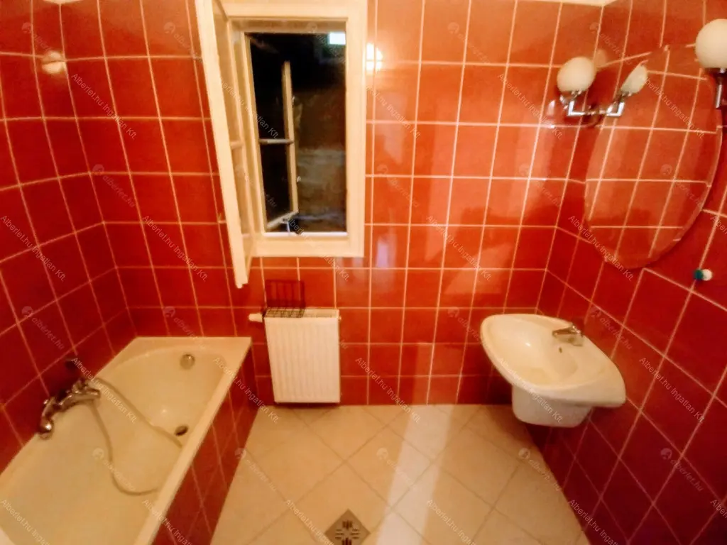 Kiadó albérlet 400000 Ft/hó áron: Budapest, XI. kerület  Vak Bottyán utca. Mérete: 110 nm, 3 szobás | Alberlet.hu - 6673883