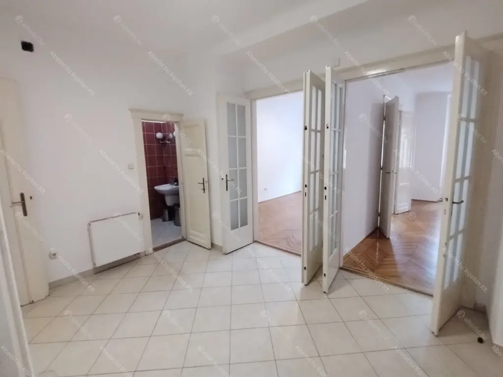 Kiadó albérlet 400000 Ft/hó áron: Budapest, XI. kerület  Vak Bottyán utca. Mérete: 110 nm, 3 szobás | Alberlet.hu - 6708701