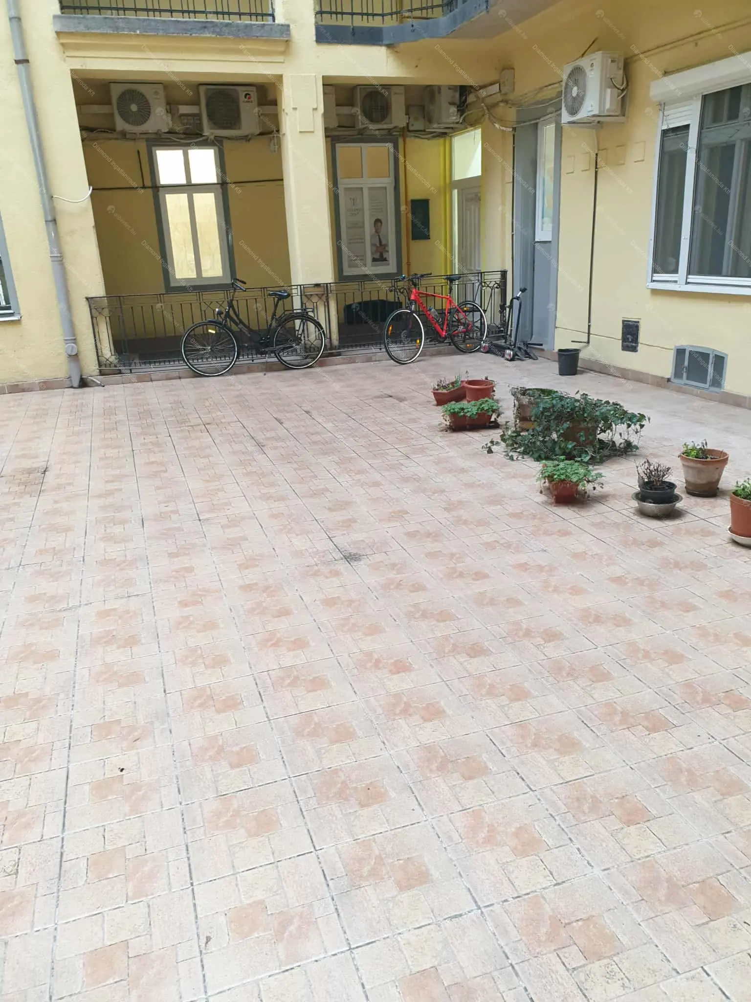 Kiadó albérlet 240000 Ft/hó áron: Budapest, XI. kerület  Villányi út. Mérete: 65 nm, 2 szobás | Alberlet.hu - 6656910