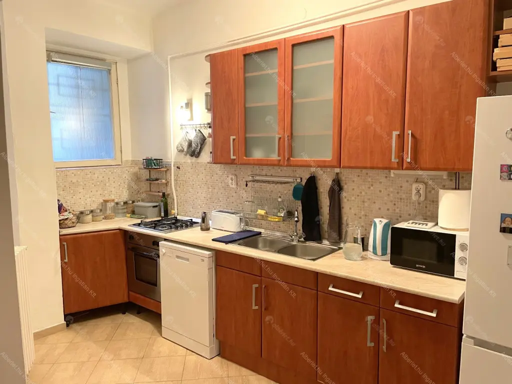 Kiadó albérlet 320000 Ft/hó áron: Budapest, XII. kerület  Alkotás utca. Mérete: 74 nm, 2 szobás | Alberlet.hu - 6659840