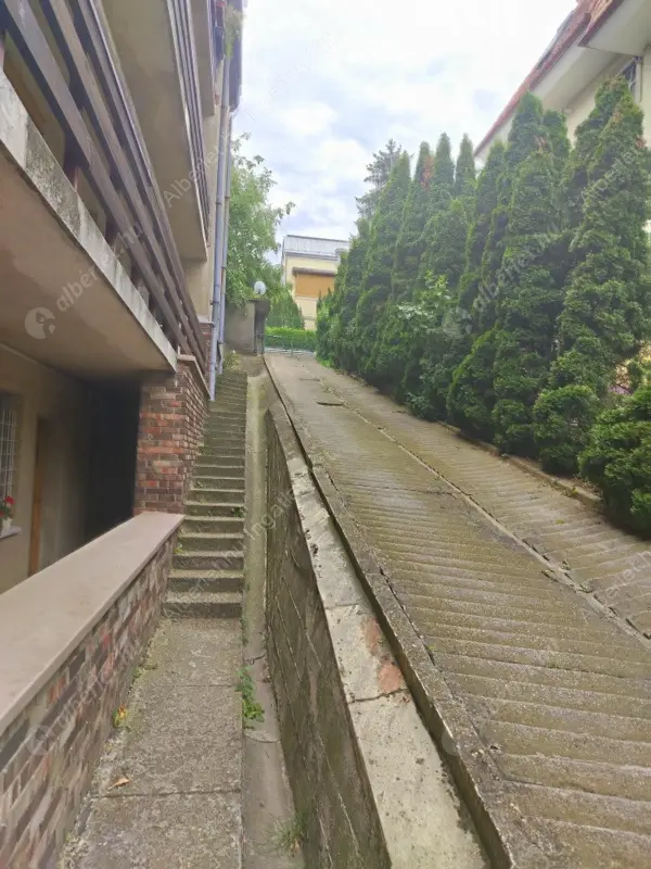 Kiadó albérlet 285000 Ft/hó áron: Budapest, XII. kerület  Bíró utca. Mérete: 56 nm, 1 szobás | Alberlet.hu - 6612897