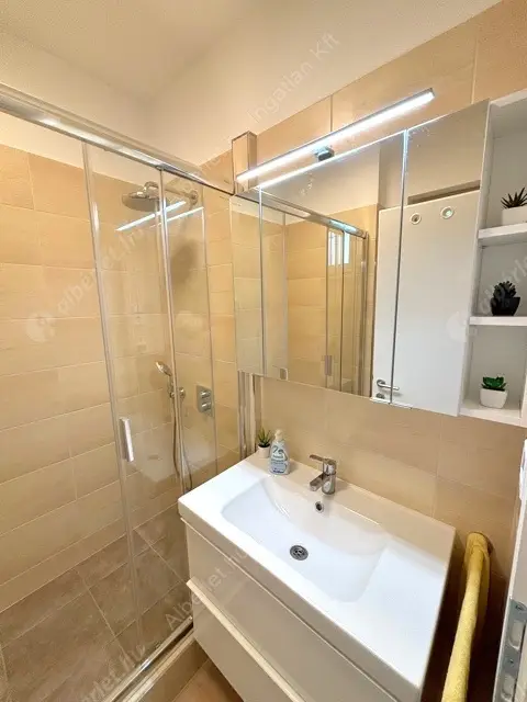 Kiadó albérlet 285000 Ft/hó áron: Budapest, XII. kerület  Bíró utca. Mérete: 56 nm, 1 szobás | Alberlet.hu - 6612905