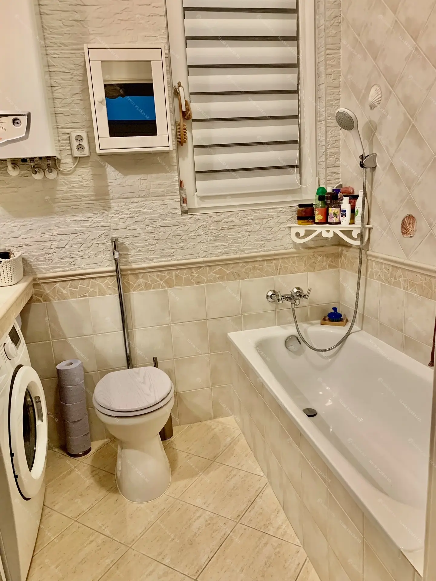 Kiadó albérlet 250000 Ft/hó áron: Budapest, XII. kerület  Böszörményi út. Mérete: 43 nm, 1 szobás | Alberlet.hu - 6469260