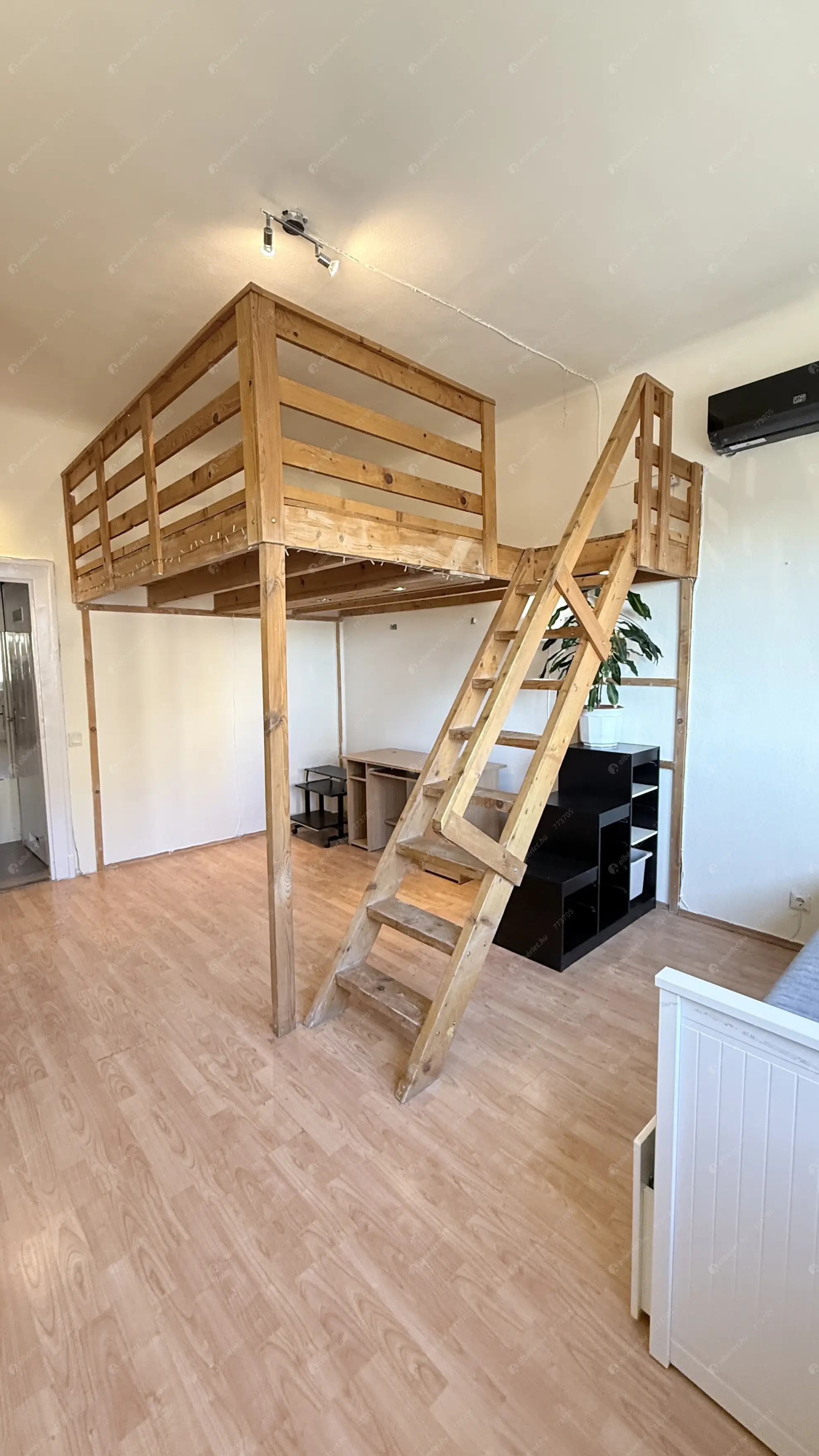 Kiadó albérlet 399000 Ft/hó áron: Budapest, XII. kerület  Böszörményi út. Mérete: 80 nm, 3 szobás | Alberlet.hu - 6636107