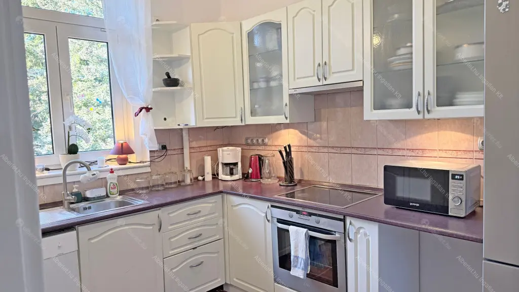 Kiadó albérlet 360000 Ft/hó áron: Budapest, XII. kerület  Böszörményi út. Mérete: 80 nm, 3 szobás | Alberlet.hu - 6645684