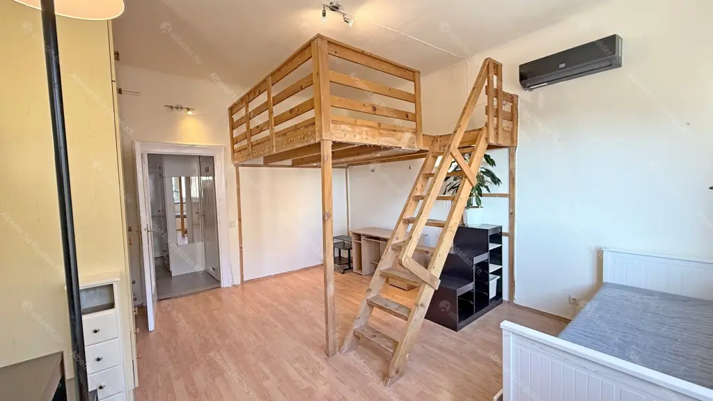 Kiadó albérlet 360000 Ft/hó áron: Budapest, XII. kerület  Böszörményi út. Mérete: 80 nm, 3 szobás | Alberlet.hu - 6645694