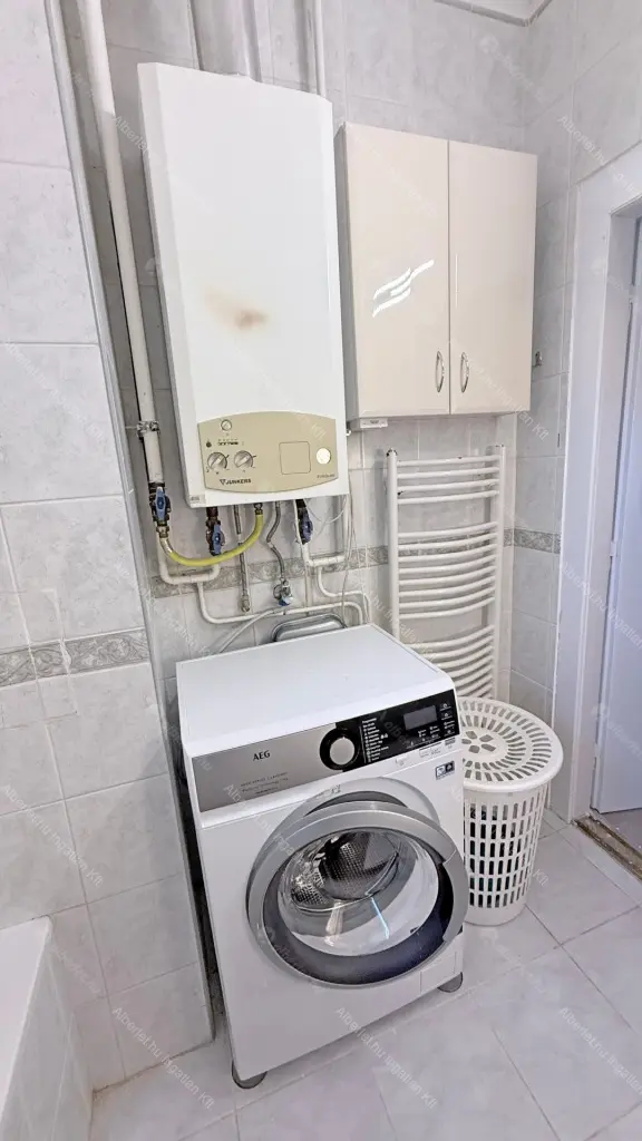 Kiadó albérlet 360000 Ft/hó áron: Budapest, XII. kerület  Böszörményi út. Mérete: 80 nm, 3 szobás | Alberlet.hu - 6645704