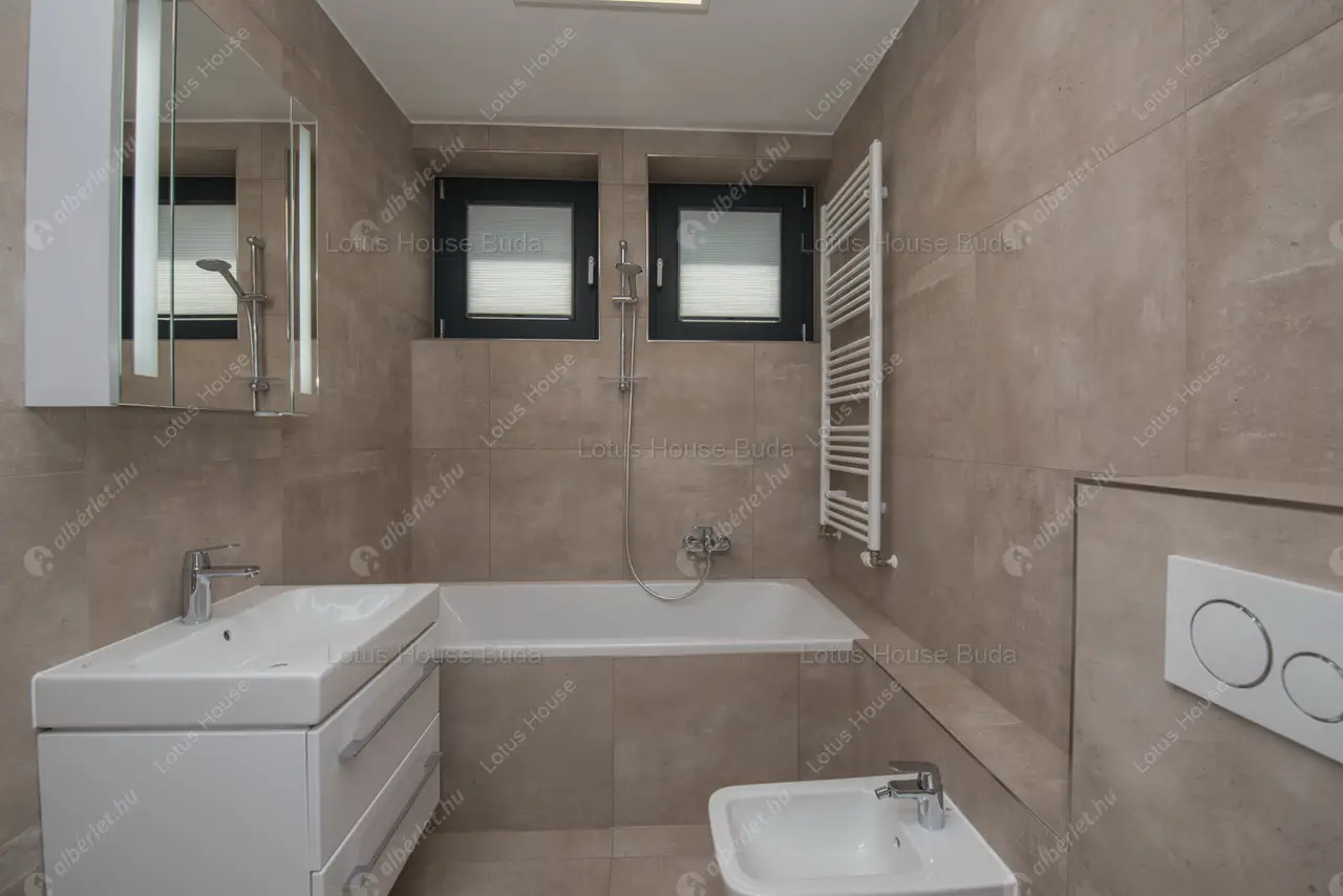 Kiadó albérlet 821000 Ft/hó áron: Budapest, XII. kerület  Csipke út. Mérete: 100 nm, 3 szobás | Alberlet.hu - 6467598