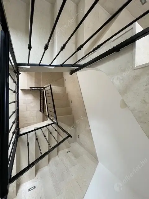 Kiadó albérlet 952000 Ft/hó áron: Budapest, XII. kerület  Csipke utca. Mérete: 300 nm, 6 szobás | Alberlet.hu - 6491731