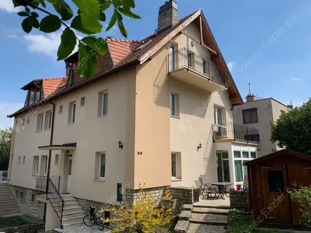 Kiadó albérlet 952000 Ft/hó áron: Budapest, XII. kerület  Csipke utca. Mérete: 300 nm, 6 szobás | Alberlet.hu - 6491740