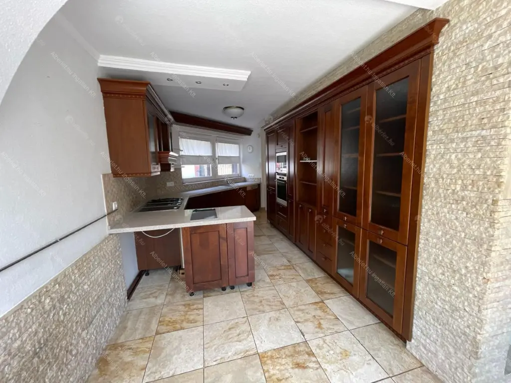 Kiadó albérlet 895000 Ft/hó áron: Budapest, XII. kerület  Denevér köz. Mérete: 165 nm, 4 szobás | Alberlet.hu - 6678395