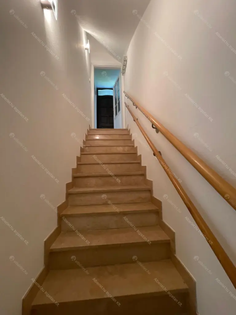 Kiadó albérlet 895000 Ft/hó áron: Budapest, XII. kerület  Denevér köz. Mérete: 165 nm, 4 szobás | Alberlet.hu - 6678407