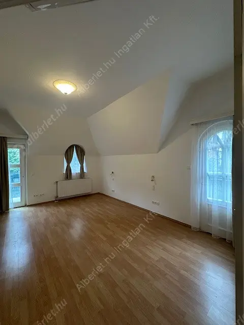 Kiadó albérlet 1320000 Ft/hó áron: Budapest, XII. kerület  Diana utca. Mérete: 200 nm, 4 szobás | Alberlet.hu - 6575385
